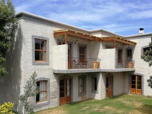 Gallery image of Bakovenbay Luxury Suites in Cape Town