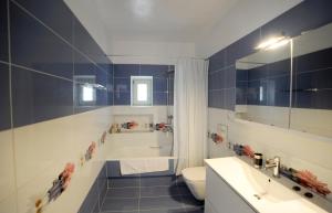 Kúpeľňa v ubytovaní Villa Busho + 37 fotografií