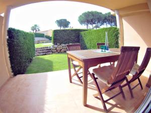 Vonkajšia záhrada v ubytovaní VACAY Villa Anna, jardín privado, piscina comunitaria, en Costa Brava, L'Escala!
