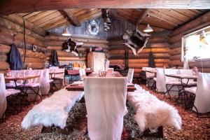 Restaurace v ubytování Hôtel Le Relais Alpin