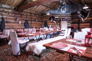 Restaurace v ubytování Hôtel Le Relais Alpin