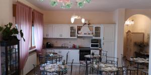 Kuchyň nebo kuchyňský kout v ubytování B&B Paola e Francesco