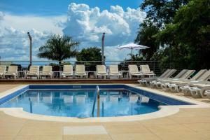 De la Trinidad Hotel游泳池或附近泳池