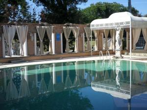 Bazén v ubytování Grand Hotel Osman Ristorante il Danubio nebo v jeho okolí