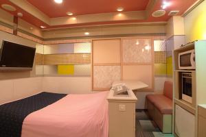 Kuchyň nebo kuchyňský kout v ubytování Hotel GOLF II Atsugi (Adult Only)