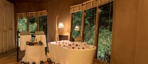 カンヌにあるBanjaar Tola Kanha National Park - A Taj Safari Lodgeのギャラリーの写真