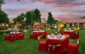 Zahrada ubytování Shri Radha Brij Vasundhara Resort & Spa