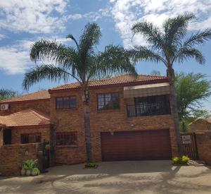 Gallery image of 4 You SELF-CATERING ACCOMMODATION in Centurion +43 photos