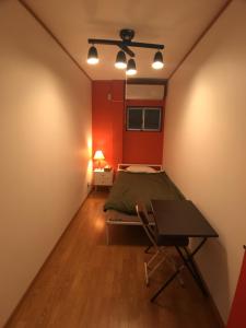 Foto da galeria de Guesthouse LuLuLu 無料朝食&夕食ｶﾚｰ 街まで電車8分 ﾛｰｿﾝ隣 em Kochi