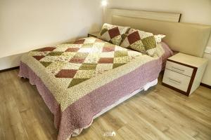 Postel nebo postele na pokoji v ubytování Ranikunj Boutique Hotel