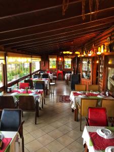 Ресторант или друго място за хранене в İntepe Poseidon