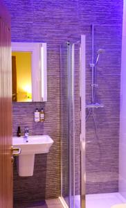 A bathroom at The Victory at Mersea 