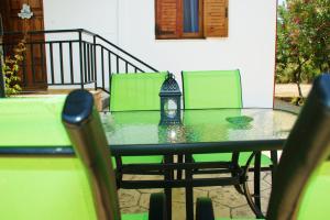 Fotografia z galérie ubytovania Platanos Apartment v destinácii Nea Moudania + 37 fotografií