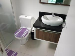 ห้องน้ำของ Residencial Neli Passos