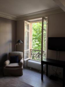 Galeriebild der Unterkunft Appartement Cherche-Midi in Paris