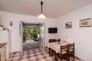 Fotografia z galérie ubytovania Apartmani Stjepan v destinácii Vinišće