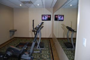 Fitness centrum a/nebo fitness zařízení v ubytování Days Inn by Wyndham Brampton