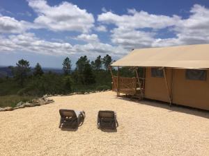 Lanskap alam di dekat tenda glamping