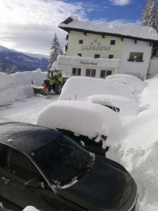 Ferienhaus Hubertus Tirol 1-8 Personen during the winter