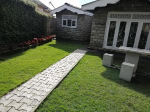 Aerizo bungalow & Tours外面的花园
