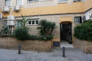 Imagen de la galería de Brand new charming apartment next to the river, en Sevilla