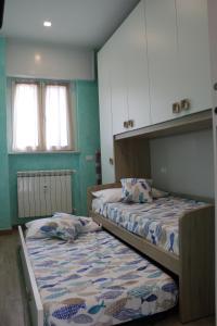 Postel nebo postele na pokoji v ubytování "Home away from home"
