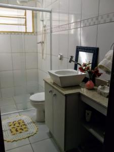 Um banheiro em Casa conforto