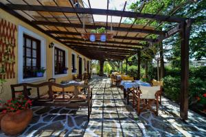 מסעדה או מקום אחר לאכול בו ב-Vagia Traditional