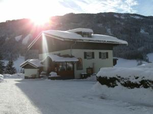 Zdjęcie z galerii obiektu Gästehaus Zum Tauern w mieście Radstadt