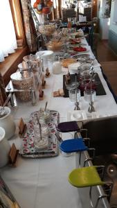 Reštaurácia alebo iné gastronomické zariadenie v ubytovaní Edelsteinhotel Guniwirt