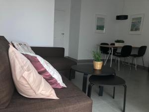 Część wypoczynkowa w obiekcie Málaga Apartamentos - Jinetes, 10