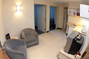 Zona de estar de Residence & Conference Centre - Oshawa