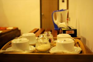 Set per la preparazione di tè e caffè presso Hasthi Safari Cottage