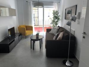 Część wypoczynkowa w obiekcie Málaga Apartamentos - Jinetes, 10