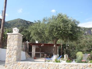 Gallery image of Korina Studios in Paleokastritsa