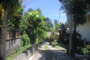 Zahrada ubytování Indah Bali Guesthouse