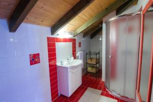 Et badeværelse på Kefalonia Ammos Villa + 32 billeder