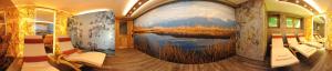 A seating area at Ski in Ski out Hotel Unterellmau