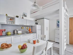 A kitchen or kitchenette at WITH LOVE Marienbad Ap . Anglicka