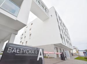 Budynek, w którym mieści się aparthotel