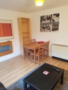 Posezení v ubytování Livingston Business and Contractor Apartment