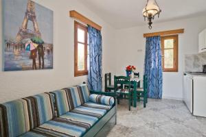 Kuchyň nebo kuchyňský kout v ubytování Montemar Studios & Apartments + 37 fotografií