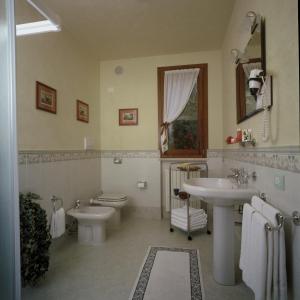 Ένα μπάνιο στο Appartamenti Borgo