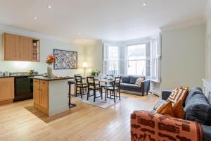 Foto da galeria de Luxurious Central Kensington Apartment em Londres