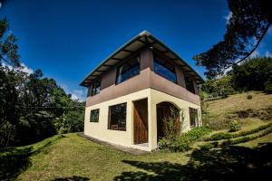 Gallery image of Cabinas Capulin & Farm in Monteverde Costa Rica