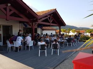 入住Domaine Chalets Larlapean的客人