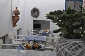 A seating area at Vavanos Studios