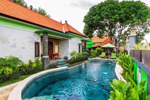 Bazén v ubytování Lembongan Hostel nebo v jeho okolí