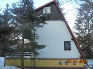 Budova, v ktorej sa dovolenkový dom nachádza