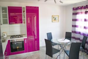 Kuchyň nebo kuchyňský kout v ubytování Apartments Šolta